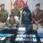 जमुई में मोबाईल दुकान का दिवाल काट 34 मोबाईल चोरी में शामिल एक आरोपी गिरफ्तार और दो विधि विरुद्ध निरुद्ध