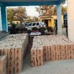 भागलपुर-दुमका रोड में साझोतरी स्थित मेन रोड पर 386 कार्टून शराब लोड हाईवा जप्त, चालक गिरफ्तार