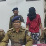 चाईबासा के खप्परसाई स्थित घर से बेचने के लिए रखे चोरी की बाईक के साथ आऱोपी गिरफ्तार