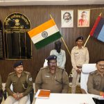 सिमडेगा के कोलेबिरा स्थित बंद घर में चोरी की वारदात को अंजाम देने वाला आरोपी वैशाली से गिरफ्तार, 5 लाख के ज्वेलरी बरामद