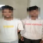 गोपालगंज के निर्जलहां तिनमुहानी सड़क के पास बारात कार्यक्रम में स्टेज पर हथियार लेकर प्रदर्शन करने वाला दो आरोपी गिरफ्तार