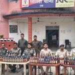 रांची के रामपुर चौक के पास होटल में चल रहे अवैध शराब कारोबार का खुलासा, भारी मात्रा में शराब बरामद