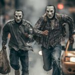 गोपालगंज में ज्वेलरी लूटकर भाग रहे बदमाशों की फायरिंग में युवक की मौत, दूसरा घायल, भीड़ ने दो लुटेरों को मार डाला, तीन हथियार के साथ दो गिरफ्तार