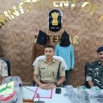 SLR और AK-47 के साथ लातेहार के कुरुखेता जंगल से दो नक्सली गिरफ्तार, भारी मात्रा गोली समेत अन्य सामान बरामद