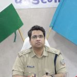 अब SP खुद पहुंचेंगे आपके थाने: कोडरमा एसपी कुमार शिवाशीष का ‘जनसुनवाई ऑन व्हील्स’, दूर-दराज के फरियादियों को बड़ी राहत