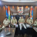 5 लाख के इनामी ‘झांगुर गैंग’ का सरेंडर: रांची-गुमला बॉर्डर पर AK-56 और SLR के साथ रामदेव उरांव समेत 3 नक्सलियों ने डाले हथियार