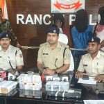 रांची के डोरिया टोली स्थित बंद घर में चोरी की वारदात में शामिल ज्वेलरी दुकानदार समेत चार गिरफ्तार, एक लाख नगद समेत अन्य सामान बरामद