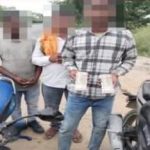 गोपालगंज में ‘नोटों का बंडल’ दिखाकर ठगी करने वाले गिरोह के 3 ठग गिरफ्तार, ऊपर-नीचे असली नोट के बीच में सादा कागज भरकर फंसाते थे लोगो को