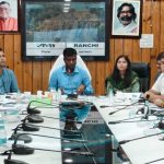 उपायुक्त सख्तः राजस्व मामलों में लापरवाही पर लगेगा जुर्माना, लंबित म्यूटेशन निपटाने और अमीनों की उपलब्धता सुनिश्चित करने का निर्देश
