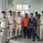 सिक्किम से बिहार लाई जा रही थी शराब: किशनगंज पुलिस ने इंडियन पेट्रोल पम्प के पास पकड़ी खेप, स्कॉर्पियो जप्त