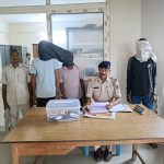 बेला मोड़ से शुरू हुई जांच: मोबाइल में कट्टे की फोटो मिली, आलमीरा से निकला हथियारों का जखीरा