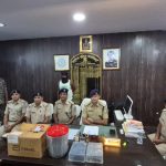 गोड्डा: बच्चों को नशा कराने वाला जहर पकड़ा गया! घर से गांजा और 76 पीस सॉल्यूशन बरामद, आरोपी गिरफ्तार