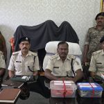 गढ़वा: शादी की जिद पर उतार दिया मौत के घाट, फांसी का रूप देने के लिए पेड़ पर लटकाया शव, बेटा-पिता-मां गिरफ्तार