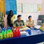 आधी रात गुमटी में चोरी, सामान लादकर भाग रहे पिकअप को पुलिस ने दबोचा