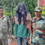 छिनाझपटी कर भाग रहा शातिर लुटेरा खदेड़कर दबोचा गया, आधा दर्जन से अधिक मामलों में था वांछित