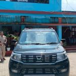 बोलेरो से शराब की बड़ी खेप बरामद: जमशेदपुर पुलिस की घेराबंदी में धरे गए 2 तस्कर, 330 लीटर देशी शराब जब्त