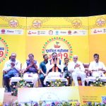 पूर्वांचल की संस्कृति और प्रतिभाओं को मिला सम्मान, माटी महोत्सव में जुटीं नामचीन हस्तियां