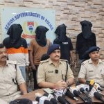 ऑनलाइन गेमिंग के नाम पर साइबर ठगी का बड़ा नेटवर्क उजागर, जमशेदपुर में पांच गिरफ्तार; 102 एटीएम कार्ड और 67 सिम बरामद