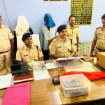 बक्सर में मिनी गन फैक्ट्री का खुलासा, अवैध हथियारों के साथ दो गिरफ्तार